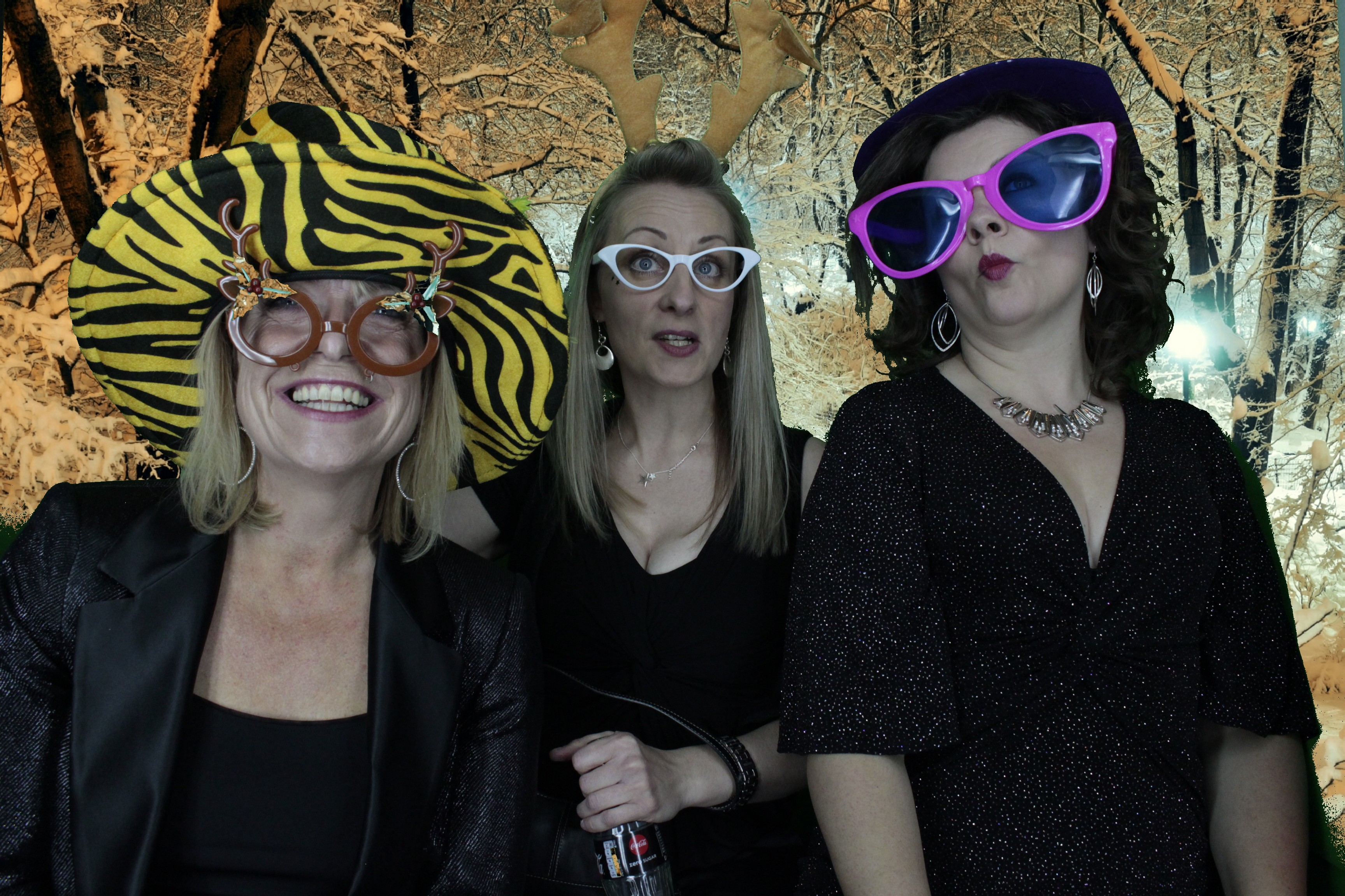 Kuoni Travel Christmas Party | View more photos from the event at gallery.myphotoboothexperience.co.uk/u/MyPhotoBoothExperienceLtd/Kuoni-Travel-Christmas-Party